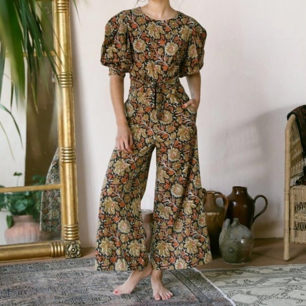 New with Tags Mille Eva Long Sleeve Jumpsuit in Sunset Floral Size XS